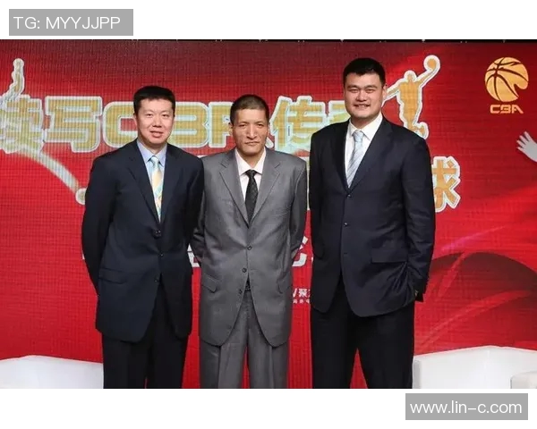 姚明与篮球明星之间的深厚友谊与合作关系探讨